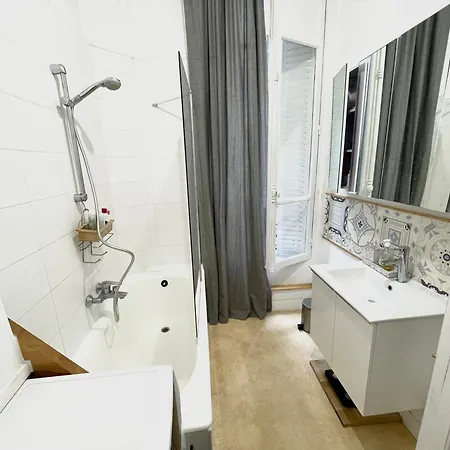 Apartment Grand Ternes Paris